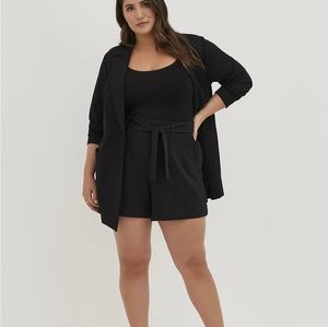 Torrid Tie Front Mid Short
